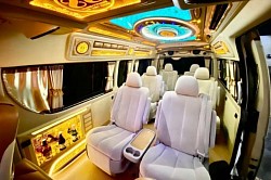 ภายในรถตู้ VIP